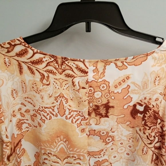 Lauren Conrad Print Bell Sleeve Top in Size Large - Picture 7 of 8